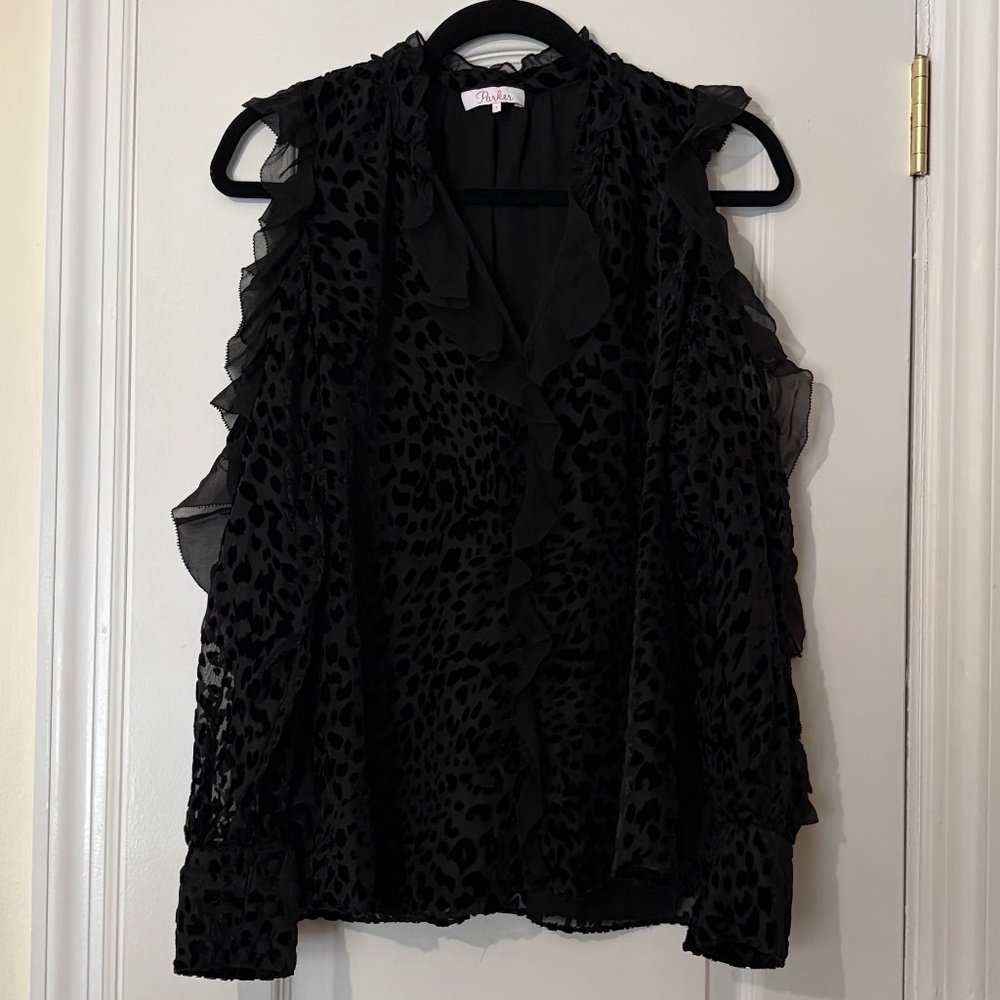 Parker Cold Shoulder, ruffled, velvet top